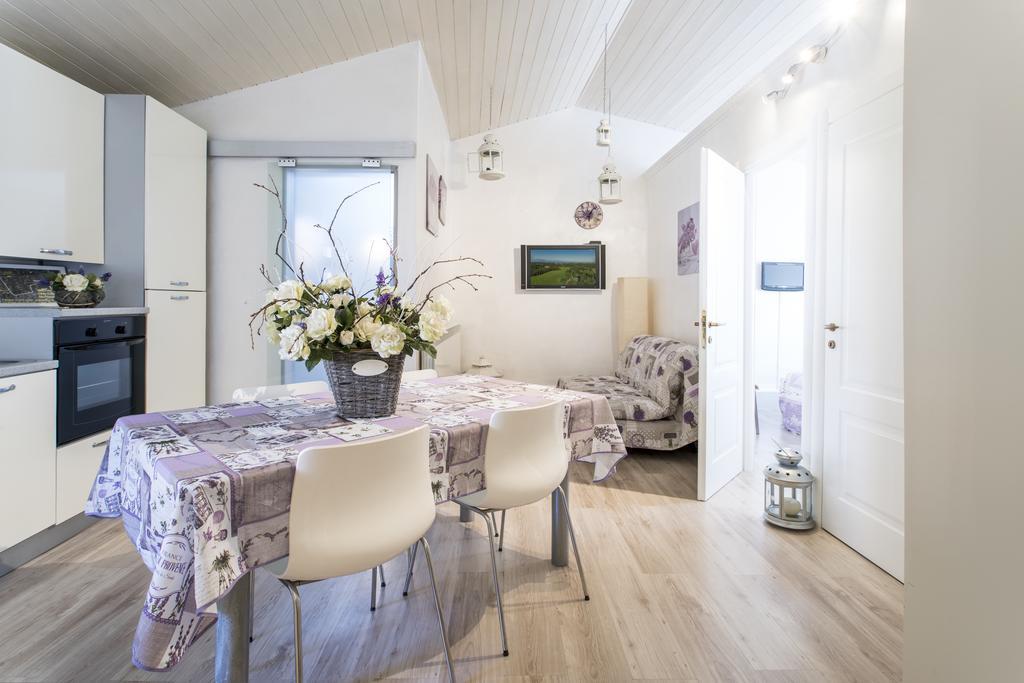 Sisi Apartment & Rooms Desenzano del Garda Exterior photo